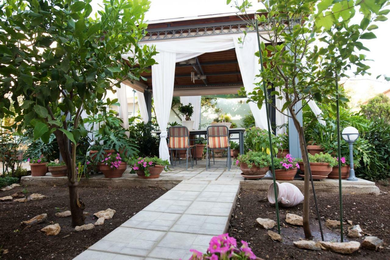 Lf Suites - Irene Thebes Exterior photo
